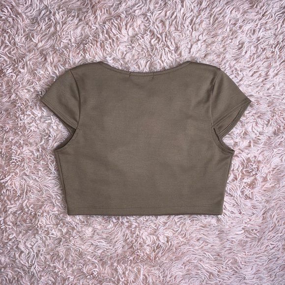 SWEETHEART NECKLINE TAN ZIP-UP CROP TOP · SIZE M · BODY CENTRAL - Picture 3 of 5